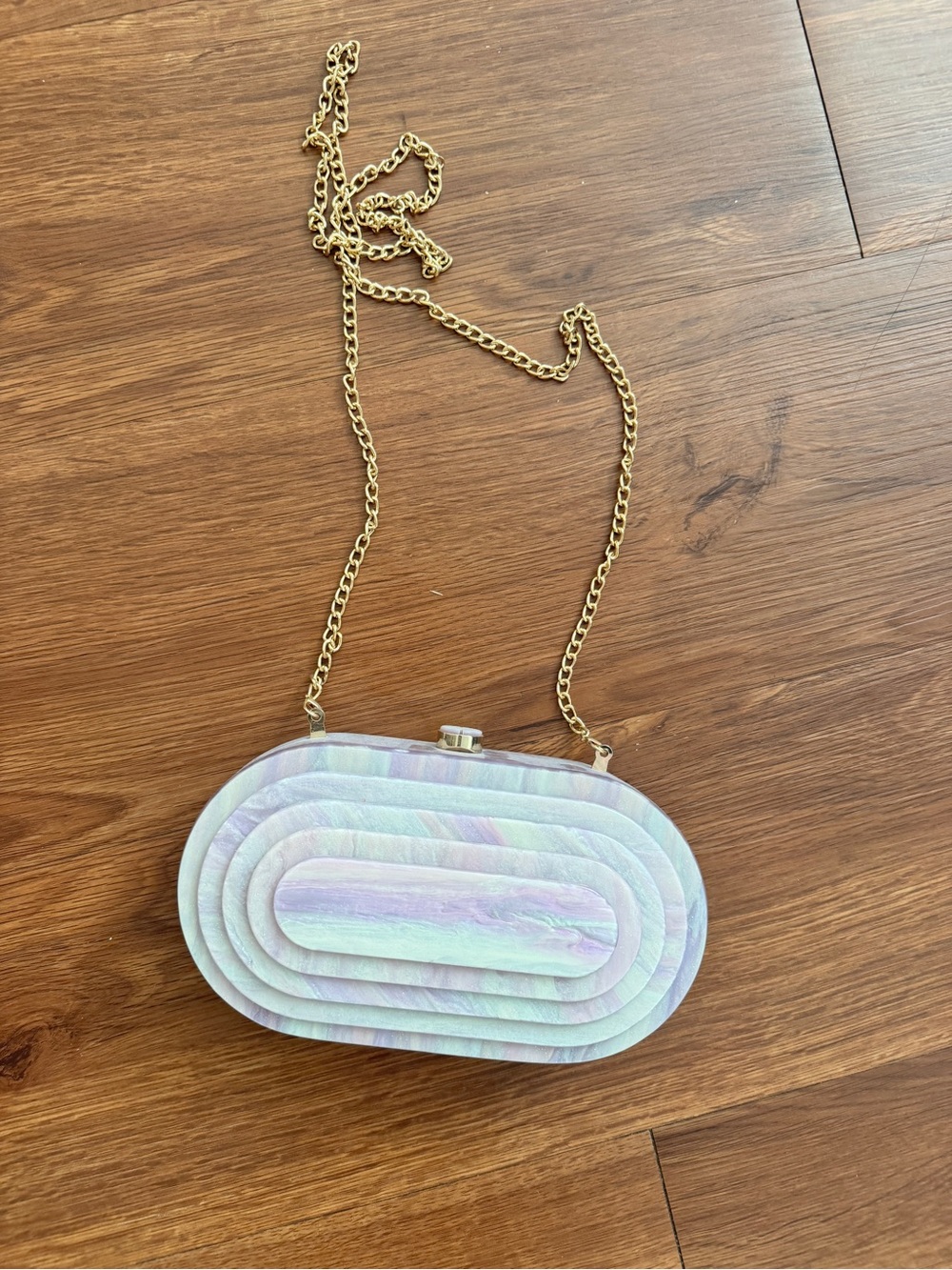 Vici Juliette Acrylic Hard Case Clutch (Lavender Shell-Like Design)